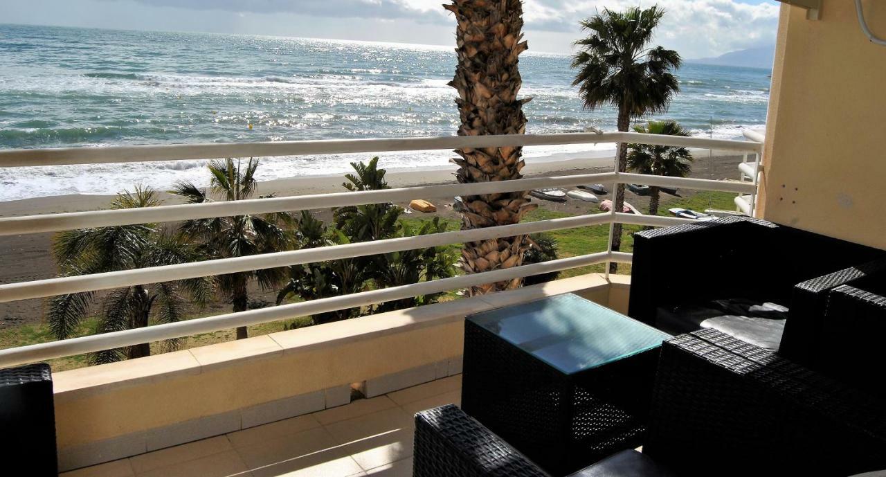 Apartamento Frente Al Mar,Primera Linea Rincón de la Victoria Eksteriør billede