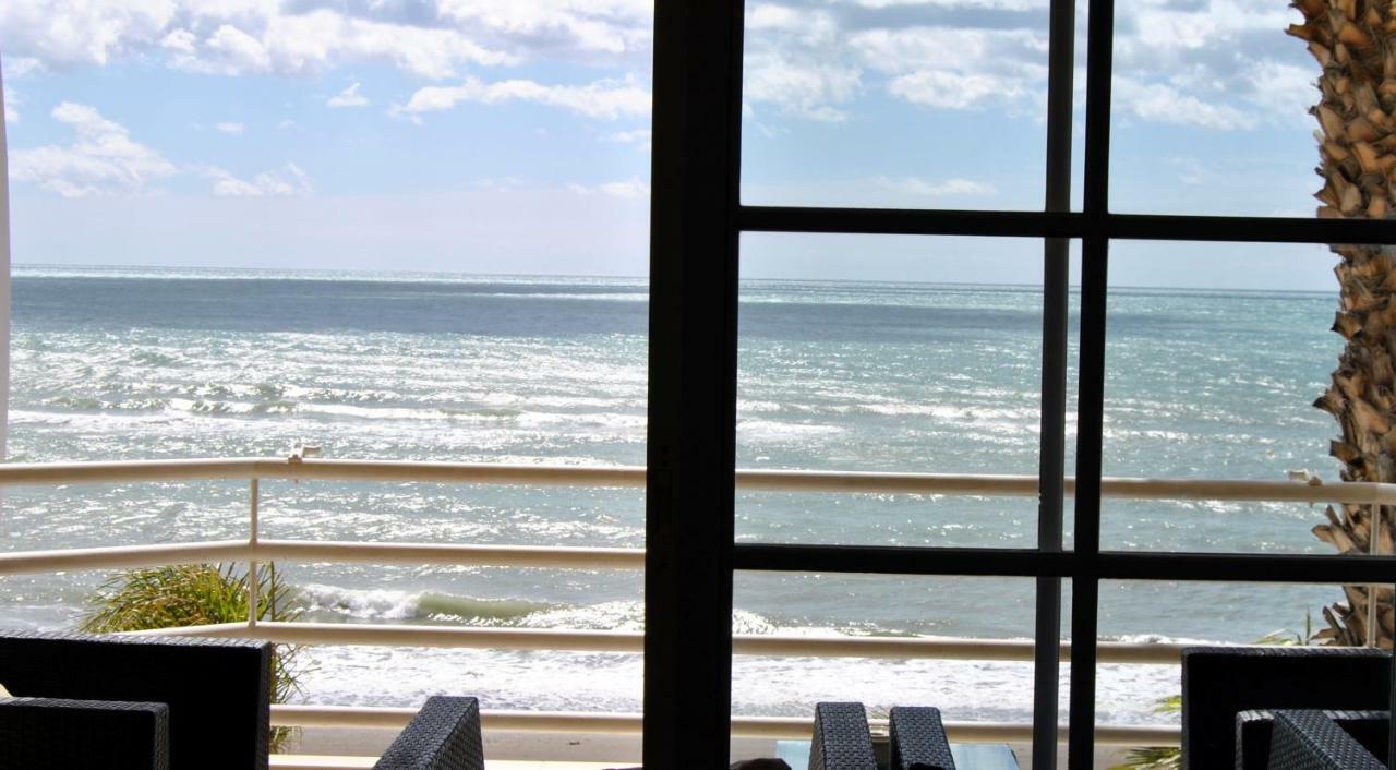Apartamento Frente Al Mar,Primera Linea Rincón de la Victoria Eksteriør billede